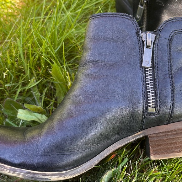 Lucky Brand Basel Booties - in Black Genuine Leather 6M/36 - Picture 5 of 7